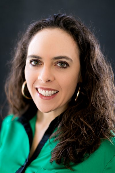 Headshot of Dahlia Shaewitz